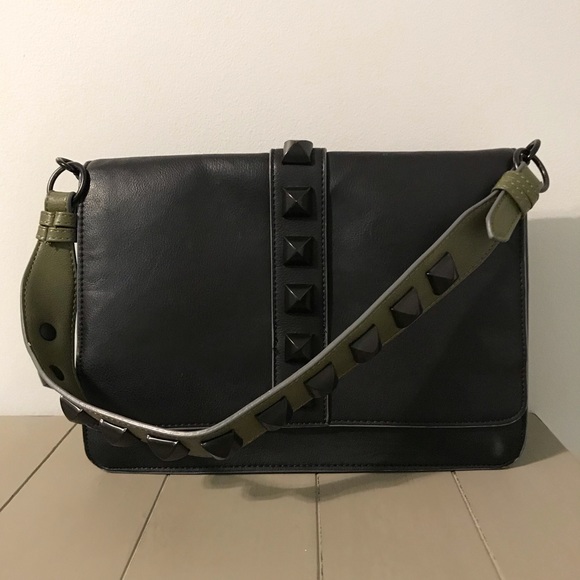 Steve Madden Black & Olive Green Studded Purse - Picture 2 of 8
